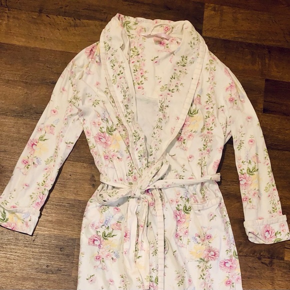 Beautiful floral Victoria’s Secret robe y2k coquette - Picture 3 of 7